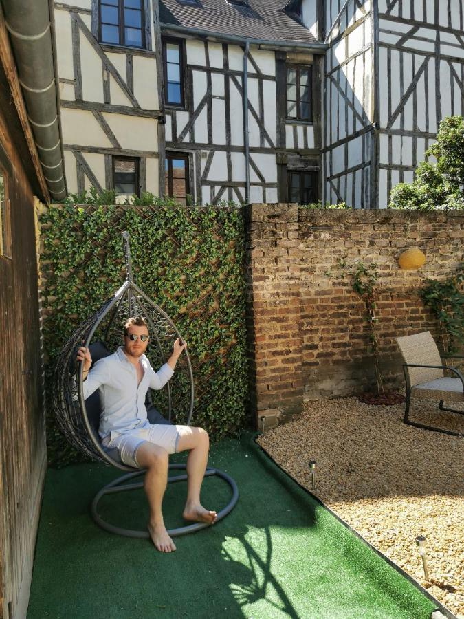 Appartamento Le Papillon de la Cathédrale - Calme - Jardin - Wifi Troyes Esterno foto